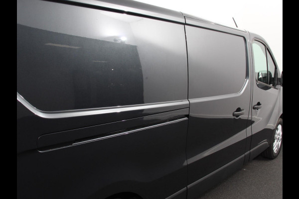 Renault Trafic 2.0 Blue dCi 110 T30 L2H1 Advance Navigatie bluetooth DAB Camera Airco Trekhaak Houten bekleding Lichtmetalen velgen