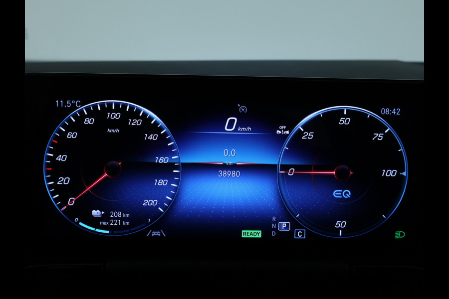 Mercedes-Benz EQA 250 AMG Line 67 kWh | AMG Line | Stoelverwarming | LED koplampen | Dodehoekassistent | Sfeerverlichting | Inclusief 48 maanden Mercedes-Benz Certified garantie voor Europa.