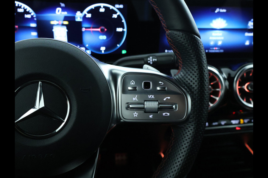 Mercedes-Benz EQA 250 AMG Line 67 kWh | AMG Line | Stoelverwarming | LED koplampen | Dodehoekassistent | Sfeerverlichting | Inclusief 48 maanden Mercedes-Benz Certified garantie voor Europa.