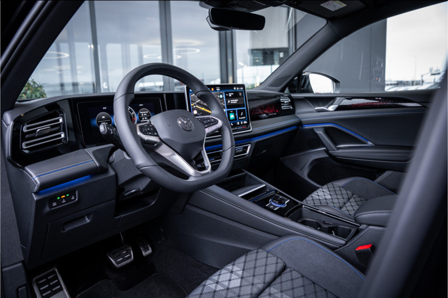 Volkswagen Tiguan 1.5 eTSI R-Line Edition - R Line 150PK | ACC | Massage | Stuurwiel verwarmd