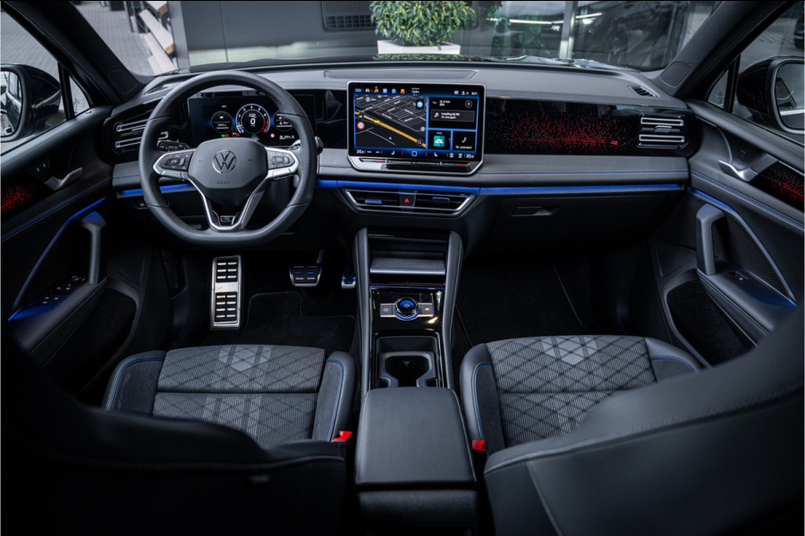 Volkswagen Tiguan 1.5 eTSI R-Line Edition - R Line 150PK | ACC | Massage | Stuurwiel verwarmd