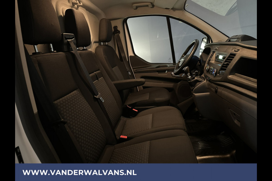 Ford Transit Custom 2.0 TDCI 131pk L2H1 Euro6 Airco | LED | Cruisecontrol | Verwarmde voorruit | Parkeersensoren Bijrijdersbank, 2800kg trekvermogen
