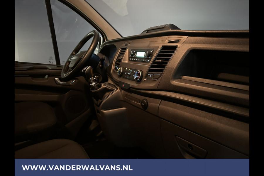 Ford Transit Custom 2.0 TDCI 131pk L2H1 Euro6 Airco | LED | Cruisecontrol | Verwarmde voorruit | Parkeersensoren Bijrijdersbank, 2800kg trekvermogen