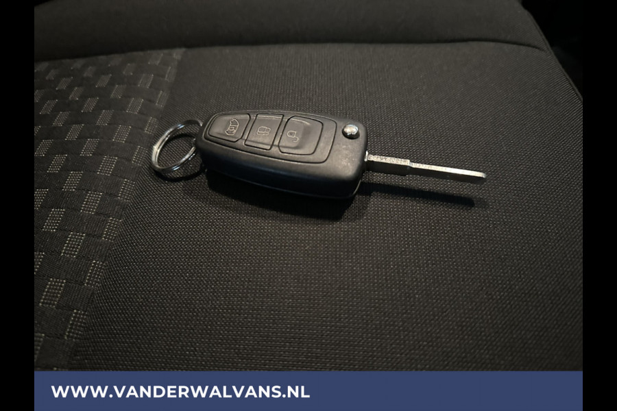 Ford Transit Custom 2.0 TDCI 131pk L2H1 Euro6 Airco | LED | Cruisecontrol | Verwarmde voorruit | Parkeersensoren Bijrijdersbank, 2800kg trekvermogen