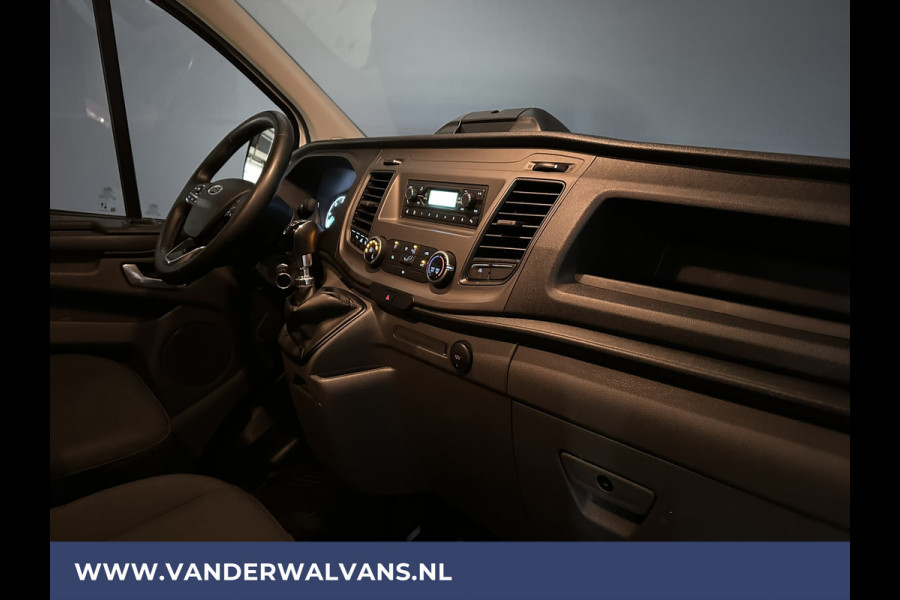 Ford Transit Custom 2.0 TDCI 131pk L2H1 Euro6 Airco | LED | Cruisecontrol | Verwarmde voorruit | Parkeersensoren Bijrijdersbank, 2800kg trekvermogen