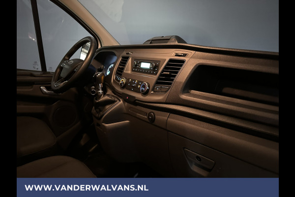 Ford Transit Custom 2.0 TDCI 131pk L2H1 Euro6 Airco | LED | Cruisecontrol | Verwarmde voorruit | Parkeersensoren Bijrijdersbank, 2800kg trekvermogen