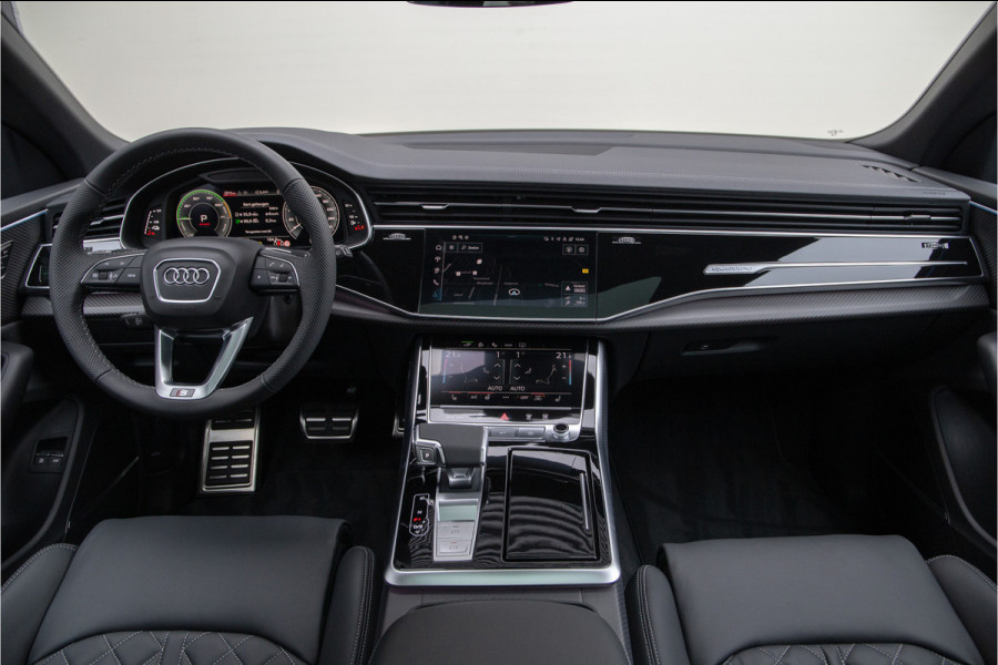 Audi Q8 60 TFSI e quattro Competition Pano, Aero-pack, RS stoelen, Carbon, 23"