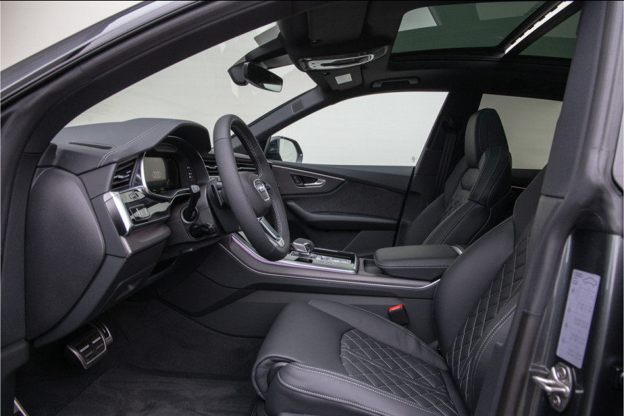 Audi Q8 60 TFSI e quattro Competition Pano, Aero-pack, RS stoelen, Carbon, 23"