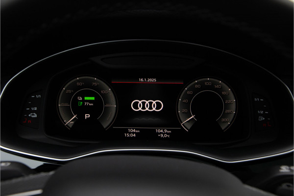 Audi Q8 60 TFSI e quattro Competition Pano, Aero-pack, RS stoelen, Carbon, 23"