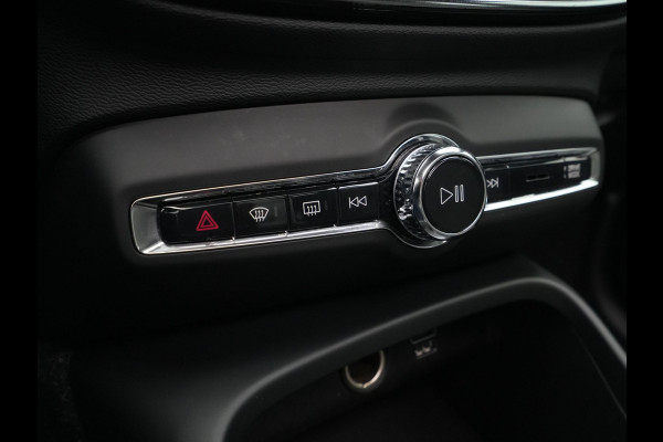 Volvo XC40 1.5 T5 Recharge Inscription Expression Panorama Camera Keyless Cruise 102