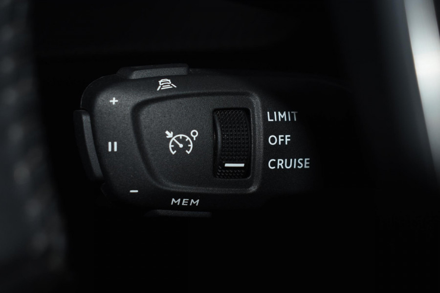 Peugeot 208 1.2 Puretech 100PK Allure Sky | Camera | Panodak | Stoelverwa. | Incl. Garantie