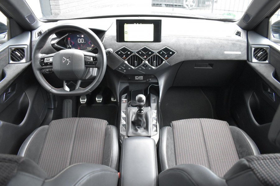 DS DS 3 Crossback 1.2 PureTech 100PK Performance Line+ | Navi | Camera | Incl. garantie