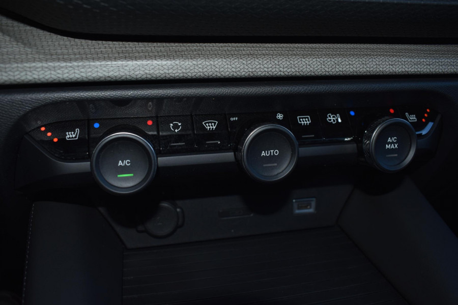 Citroën C5 X 1.6 PureTech 180PK Aut. Business Plus | Navi | Camera | Leder | Incl. garantie
