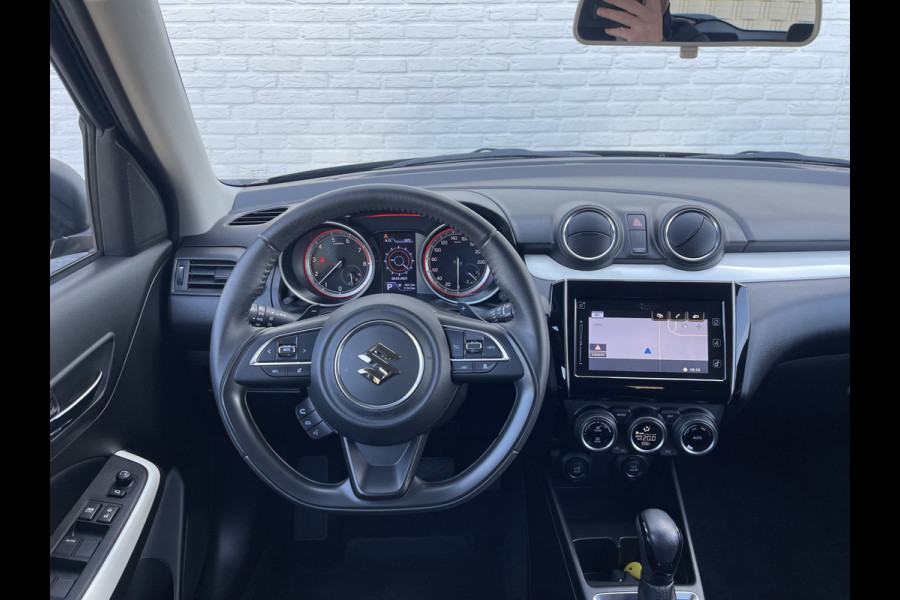 Suzuki Swift 1.0 Stijl | CarPlay | Camera | LED | ACC | Keyless | DAB+