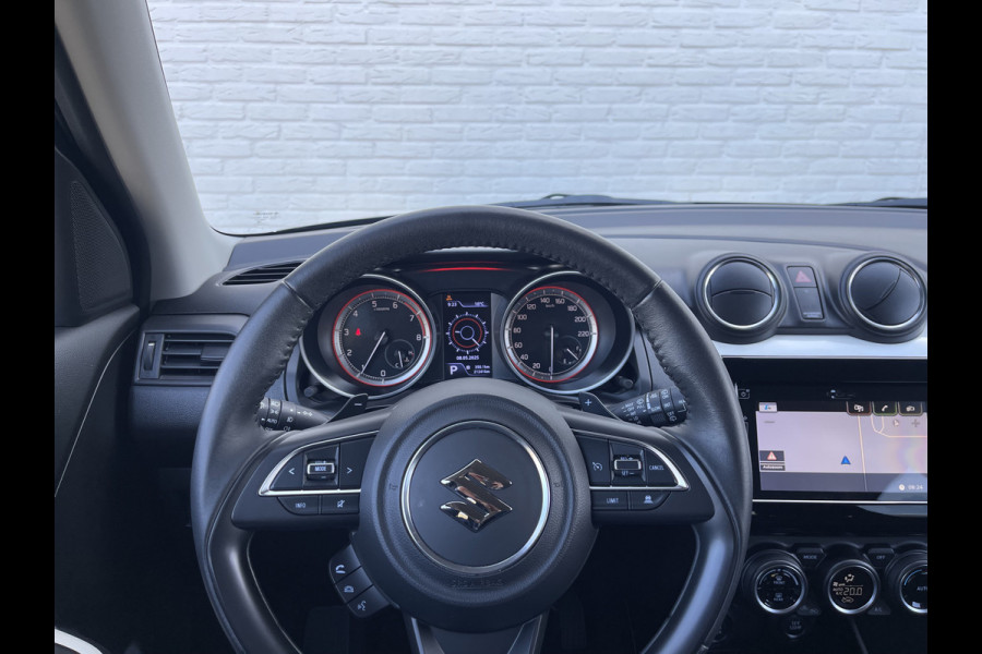 Suzuki Swift 1.0 Stijl | CarPlay | Camera | LED | ACC | Keyless | DAB+