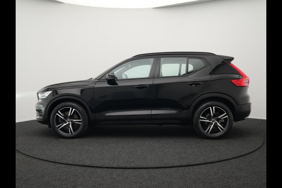 Volvo XC40 T5 Recharge R-Design Plug In Hybrid 261pk PHEV | Alcantara Sportstoelen Verwarmd | Apple Carplay | 19"L.M  | El. Achterklep |  Stuurverwarming | Navi Full Map | Laneassist |