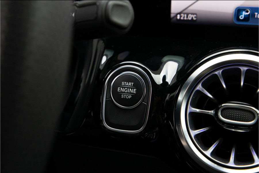Mercedes-Benz GLA 250 e AMG Line, Key-Less, Hybrid 2024