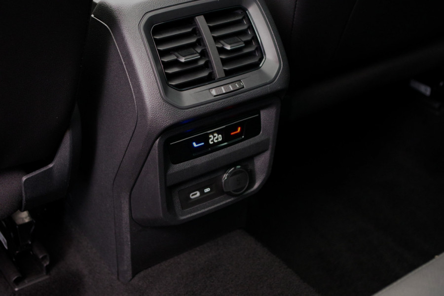 Volkswagen Tiguan 1.4 TSI 245 eHybrid R-Line PHEV BNS+, Panoramadak, Trekhaak, Keyless, Leder, Memory