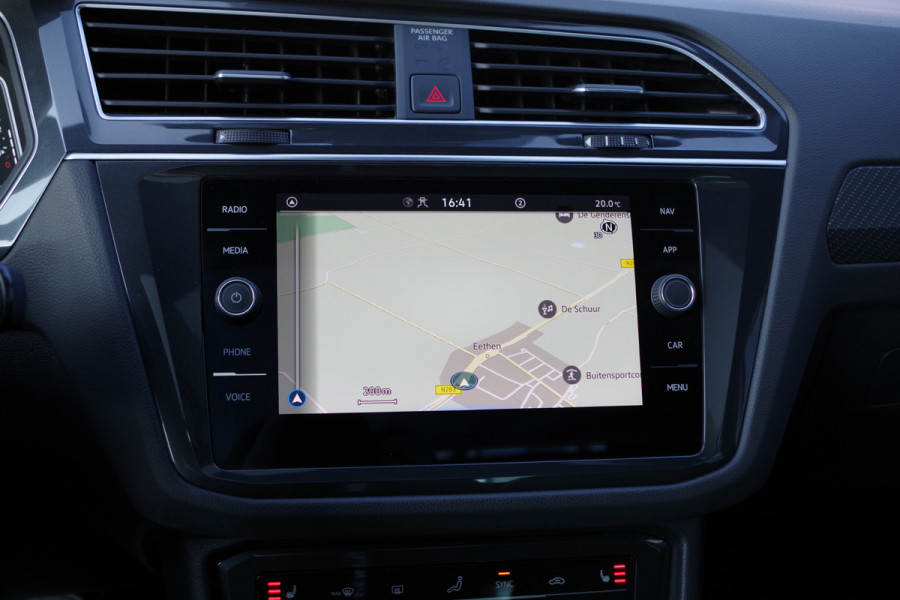 Volkswagen Tiguan 1.4 TSI 245 eHybrid R-Line PHEV BNS+, Panoramadak, Trekhaak, Keyless, Leder, Memory