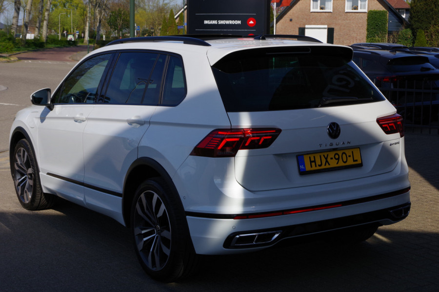 Volkswagen Tiguan 1.4 TSI 245 eHybrid R-Line PHEV BNS+, Panoramadak, Trekhaak, Keyless, Leder, Memory