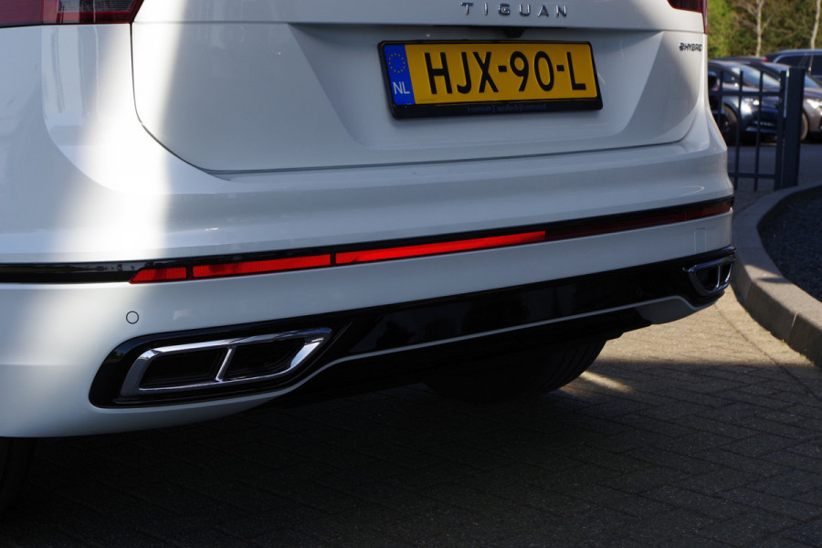 Volkswagen Tiguan 1.4 TSI 245 eHybrid R-Line PHEV BNS+, Panoramadak, Trekhaak, Keyless, Leder, Memory