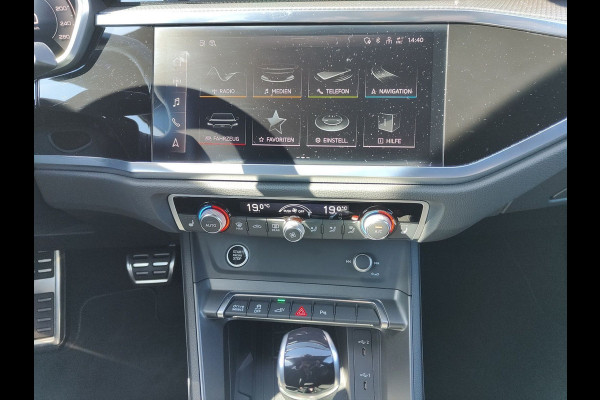 Audi Q3 45 TFSI e S-LINE ** LED, VIRTUAL, PANORAMA, ACC, 19-inch LMV, STANDKACHEL ** 1e EIG - UNFALLFREI ** ** INFORMEER OOK NAAR ONZE AANTREKKELIJKE FINANCIAL-LEASE TARIEVEN **