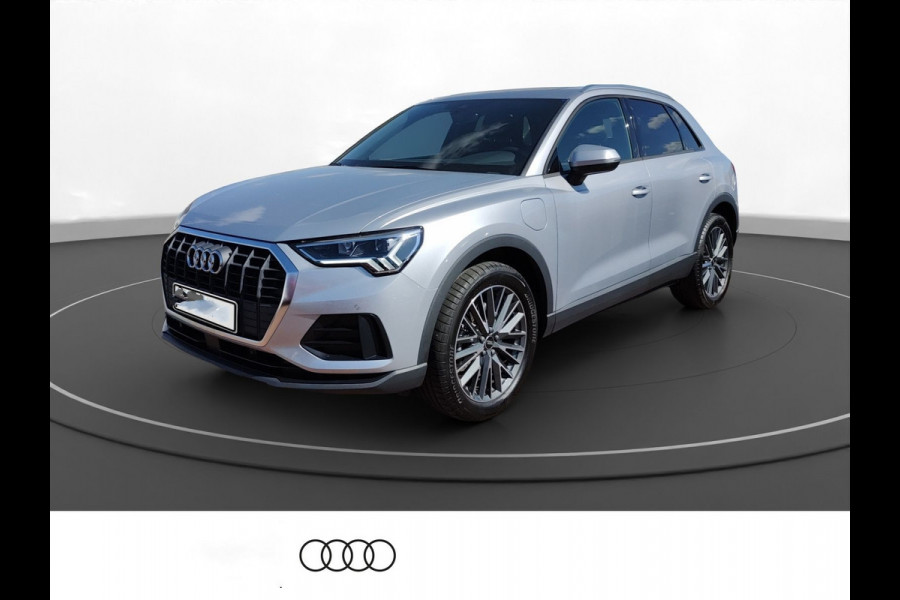 Audi Q3 45 TFSI e S-LINE ** LED, VIRTUAL, PANORAMA, ACC, 19-inch LMV, STANDKACHEL ** 1e EIG - UNFALLFREI ** ** INFORMEER OOK NAAR ONZE AANTREKKELIJKE FINANCIAL-LEASE TARIEVEN **