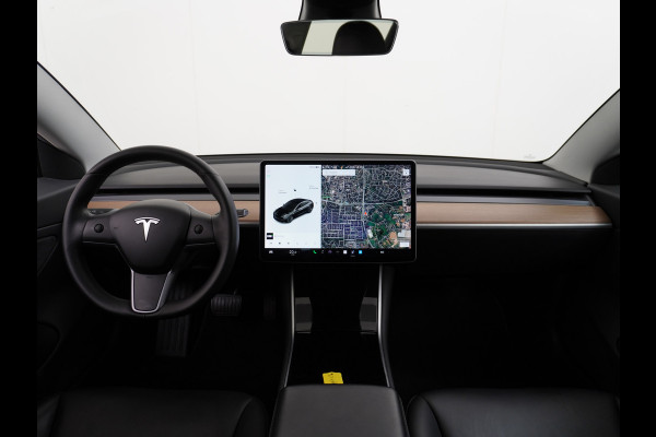 Tesla Model 3 Long Range 75kWh 463PK 18" FSD-Full Self Driving Computer-3 Premium Audio 4wd AutoPilot Panoramadak Camera's Leer Adaptive-Cruis Stoel en achterbank verwarming Electr.Stoelen+Memory+Easy-Entry WiFi Origineel Nederlandse auto Grootste accu Tot 16,5kwh thuis laden. Accu/Motor Garantie tot 29-10-2027 max 192.000km