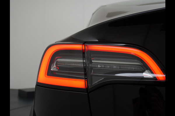 Tesla Model 3 Long Range 75kWh 463PK 18" FSD-Full Self Driving Computer-3 Premium Audio 4wd AutoPilot Panoramadak Camera's Leer Adaptive-Cruis Stoel en achterbank verwarming Electr.Stoelen+Memory+Easy-Entry WiFi Origineel Nederlandse auto Grootste accu Tot 16,5kwh thuis laden. Accu/Motor Garantie tot 29-10-2027 max 192.000km