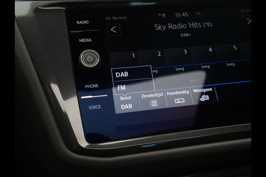 Volkswagen Tiguan Allspace 1.5 TSI 150pk DSG Highline R-Line Trekhaak Panorama Stoelverwarming Camera 235