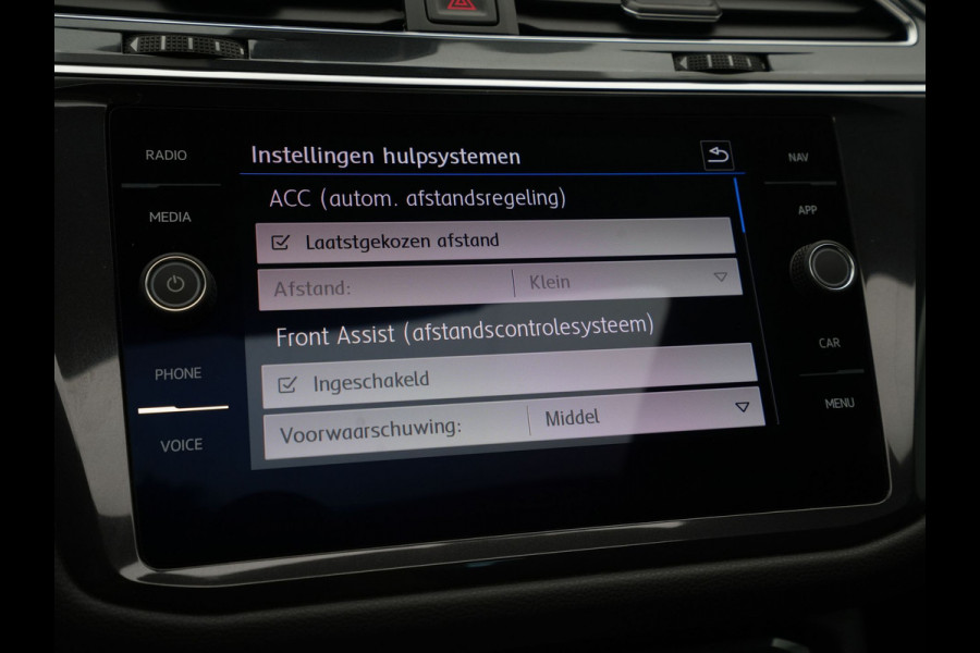 Volkswagen Tiguan Allspace 1.5 TSI 150pk DSG Highline R-Line Trekhaak Panorama Stoelverwarming Camera 235