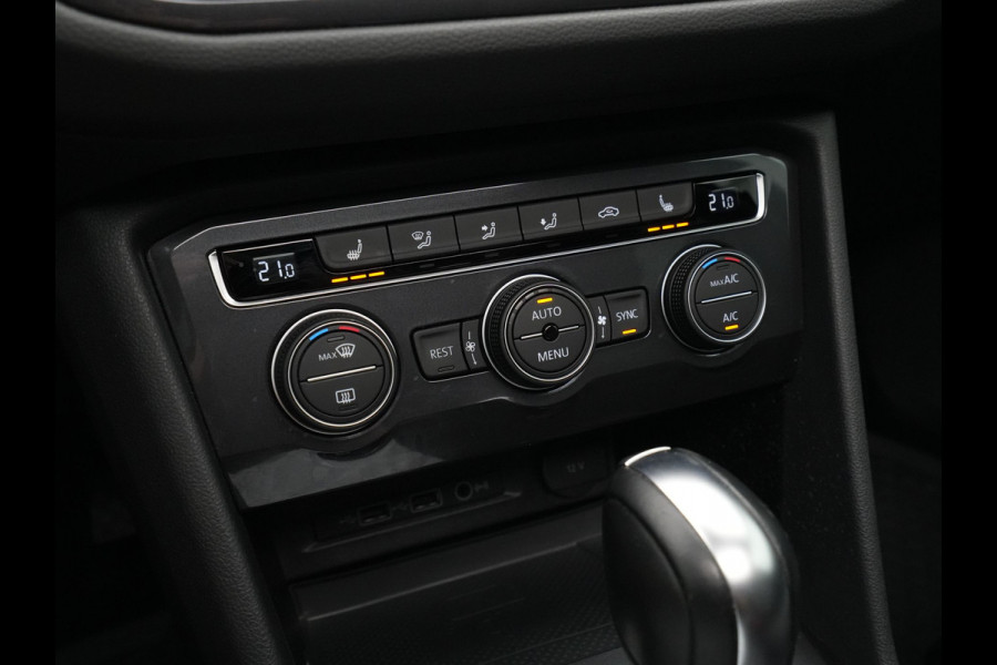 Volkswagen Tiguan Allspace 1.5 TSI 150pk DSG Highline R-Line Trekhaak Panorama Stoelverwarming Camera 235