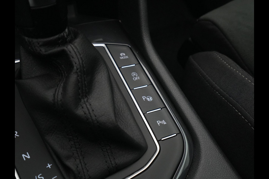 Volkswagen Tiguan Allspace 1.5 TSI 150pk DSG Highline R-Line Trekhaak Panorama Stoelverwarming Camera 235