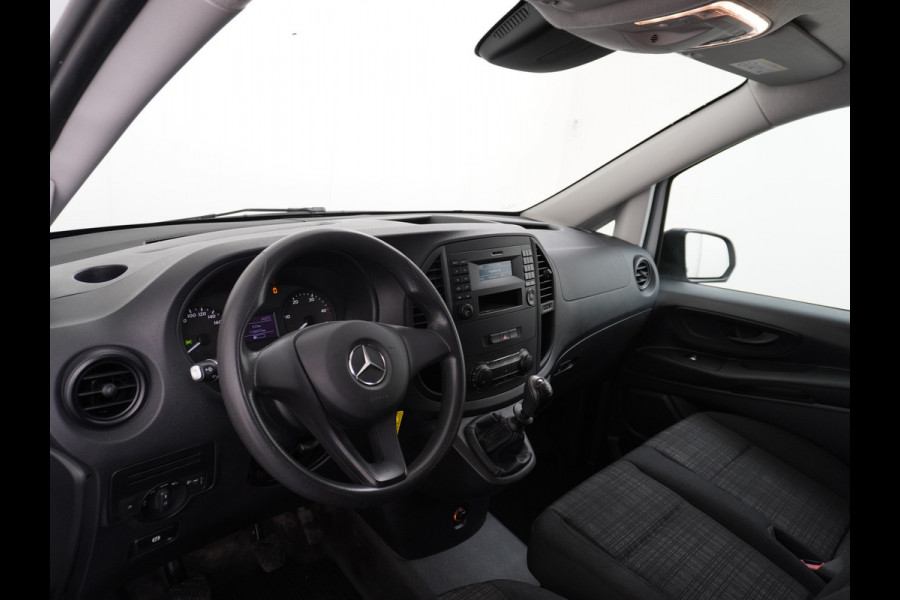 Mercedes-Benz Vito 111CDI 115pk Lang L2H1 3-zits Imperiaal Airco Licht-/regensensor Bluetooth Elek.ramen Zijwind assistent Betonplexvloer Wandkasten Achterdeuren Functional 2.000kg trekvermogen! 1e Eigenaar Euro 6 Origineel Nederlands geleverd.