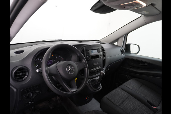 Mercedes-Benz Vito 111CDI 115pk Lang L2H1 3-zits Imperiaal Airco Licht-/regensensor Bluetooth Elek.ramen Zijwind assistent Betonplexvloer Wandkasten Achterdeuren Functional 2.000kg trekvermogen! 1e Eigenaar Euro 6 Origineel Nederlands geleverd.