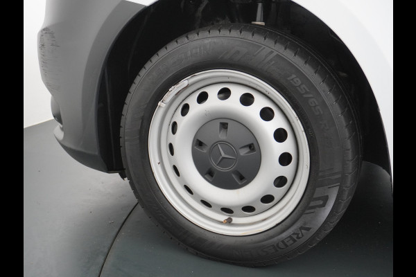Mercedes-Benz Vito 111CDI 115pk Lang L2H1 3-zits Imperiaal Airco Licht-/regensensor Bluetooth Elek.ramen Zijwind assistent Betonplexvloer Wandkasten Achterdeuren Functional 2.000kg trekvermogen! 1e Eigenaar Euro 6 Origineel Nederlands geleverd.