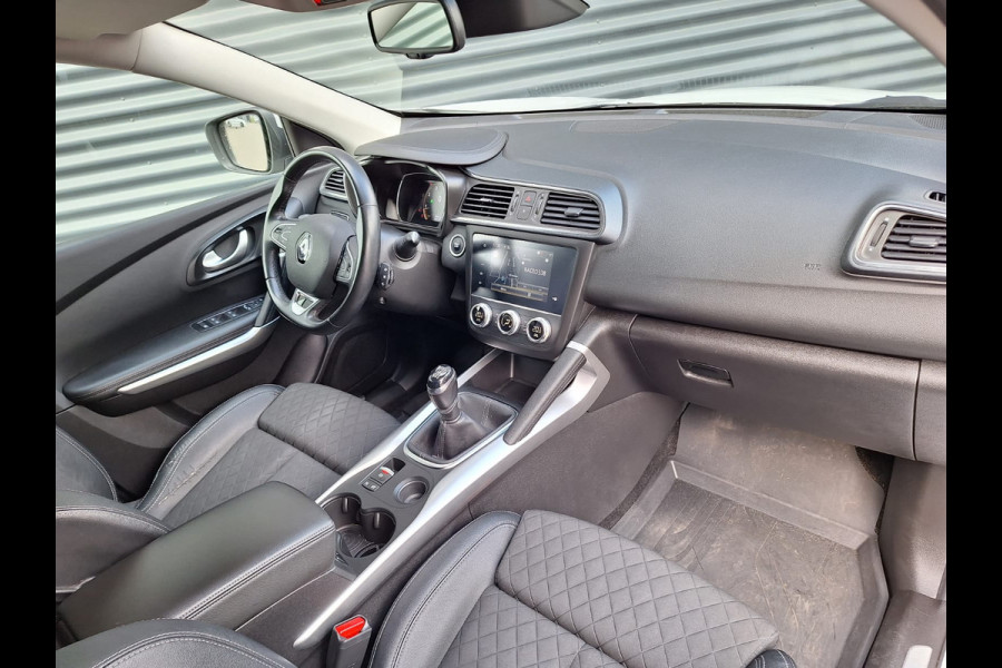 Renault Kadjar 1.3 TCe Intens | Trekhaak | Navi | Camera | Cruise Control | Dode Hoek | Sportstoelen | Stoelverwarming |