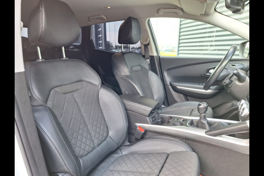 Renault Kadjar 1.3 TCe Intens | Trekhaak | Navi | Camera | Cruise Control | Dode Hoek | Sportstoelen | Stoelverwarming |