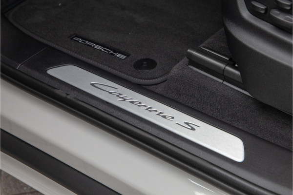 Porsche Cayenne Coupé 3.0 S E-Hybrid 520pk Sport-Design, Bose, Sportstoelen, Passenger Display, Adaptive Cruise, 2025