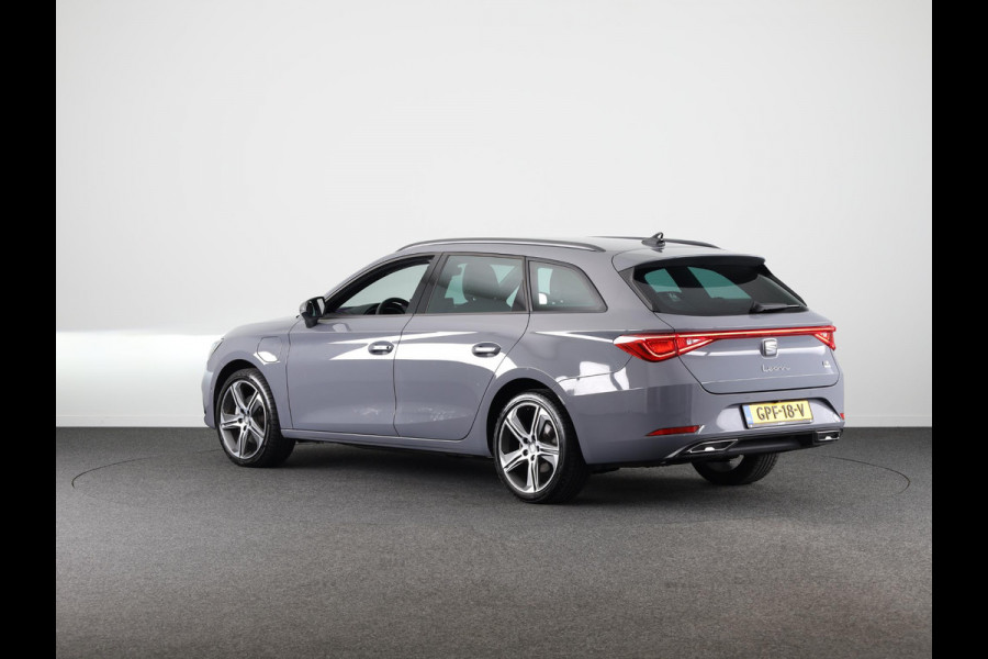 Seat Leon Sportstourer 1.5 TSI e-Hybrid FR PHEV First Edition 204pk Plug in Hybrid | Trekhaak | 18 inch lichtmetalen velgen | Verwarmbare voorstoelen