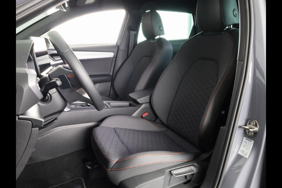 Seat Leon Sportstourer 1.5 TSI e-Hybrid FR PHEV First Edition 204pk Plug in Hybrid | Trekhaak | 18 inch lichtmetalen velgen | Verwarmbare voorstoelen