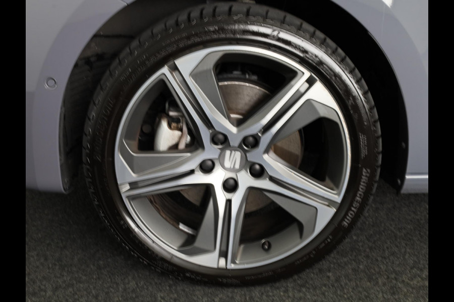 Seat Leon Sportstourer 1.5 TSI e-Hybrid FR PHEV First Edition 204pk Plug in Hybrid | Trekhaak | 18 inch lichtmetalen velgen | Verwarmbare voorstoelen
