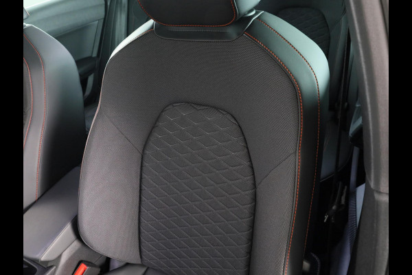 Seat Leon Sportstourer 1.5 TSI e-Hybrid FR PHEV First Edition 204pk Plug in Hybrid | Trekhaak | 18 inch lichtmetalen velgen | Verwarmbare voorstoelen