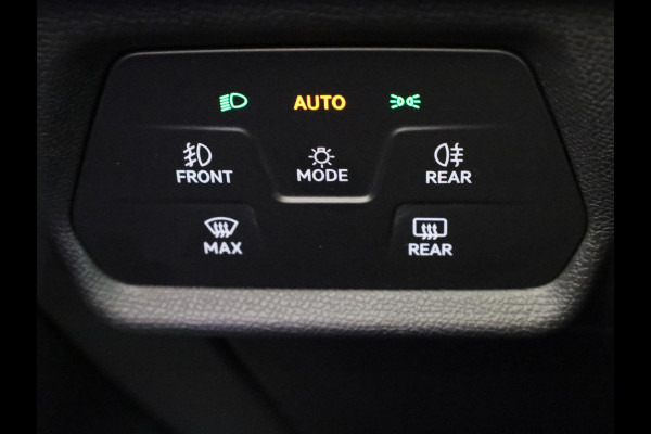 Seat Leon Sportstourer 1.5 TSI e-Hybrid FR PHEV First Edition 204pk Plug in Hybrid | Trekhaak | 18 inch lichtmetalen velgen | Verwarmbare voorstoelen