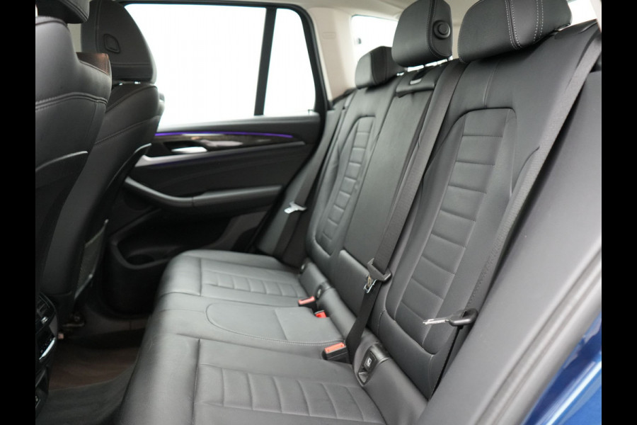 BMW X3 xDrive30e Luxury Line Plug in Hybrid | PHEV | Carplay | LED | Camera | Lederen Sportstoelen Verwarmd | Head-up Display | Keyless |