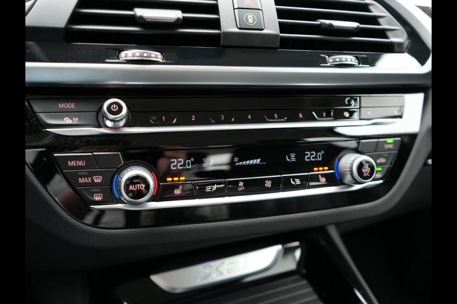 BMW X3 xDrive30e Luxury Line Plug in Hybrid | PHEV | Carplay | LED | Camera | Lederen Sportstoelen Verwarmd | Head-up Display | Keyless |