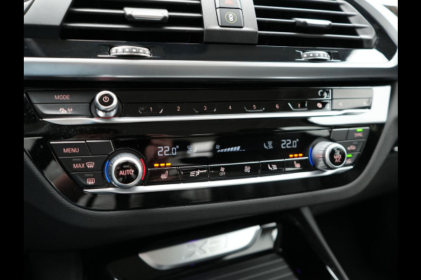 BMW X3 xDrive30e Luxury Line Plug in Hybrid | PHEV | Carplay | LED | Camera | Lederen Sportstoelen Verwarmd | Head-up Display | Keyless |