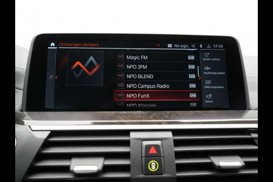BMW X3 xDrive30e Luxury Line Plug in Hybrid | PHEV | Carplay | LED | Camera | Lederen Sportstoelen Verwarmd | Head-up Display | Keyless |