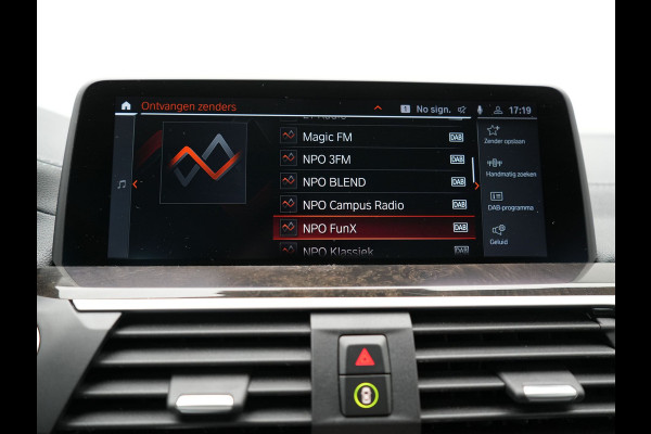 BMW X3 xDrive30e Luxury Line Plug in Hybrid | PHEV | Carplay | LED | Camera | Lederen Sportstoelen Verwarmd | Head-up Display | Keyless |