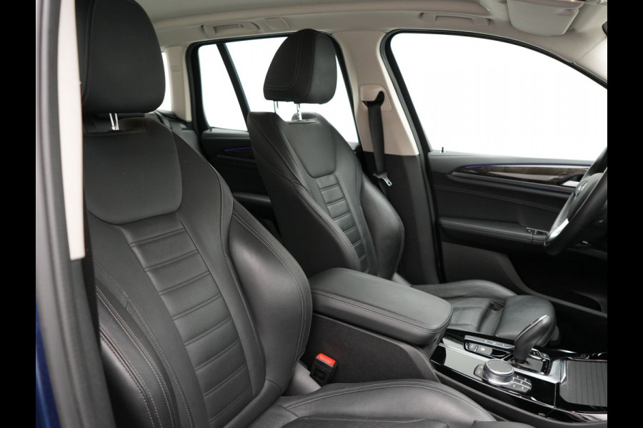 BMW X3 xDrive30e Luxury Line Plug in Hybrid | PHEV | Carplay | LED | Camera | Lederen Sportstoelen Verwarmd | Head-up Display | Keyless |